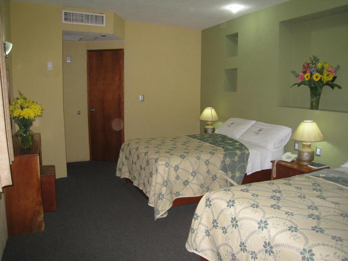 Laguna Hotel Tampico Bagian luar foto